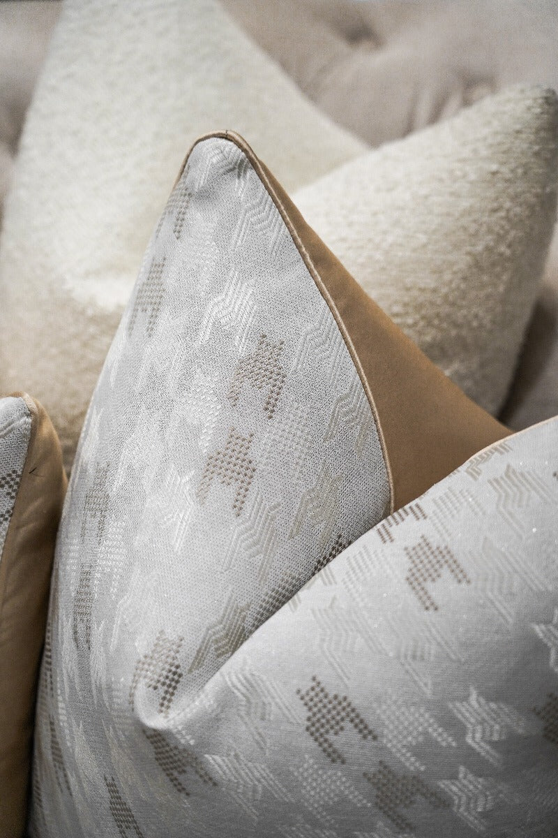 Tetra Cushion