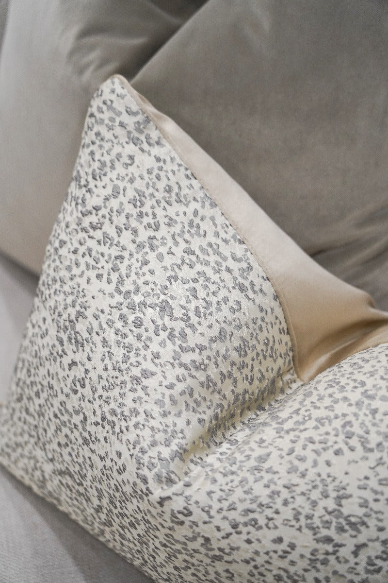 Madagascar Cushion