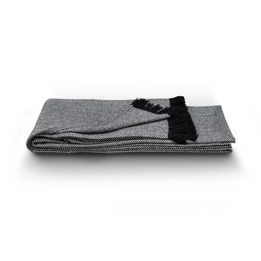 Regatta Throw